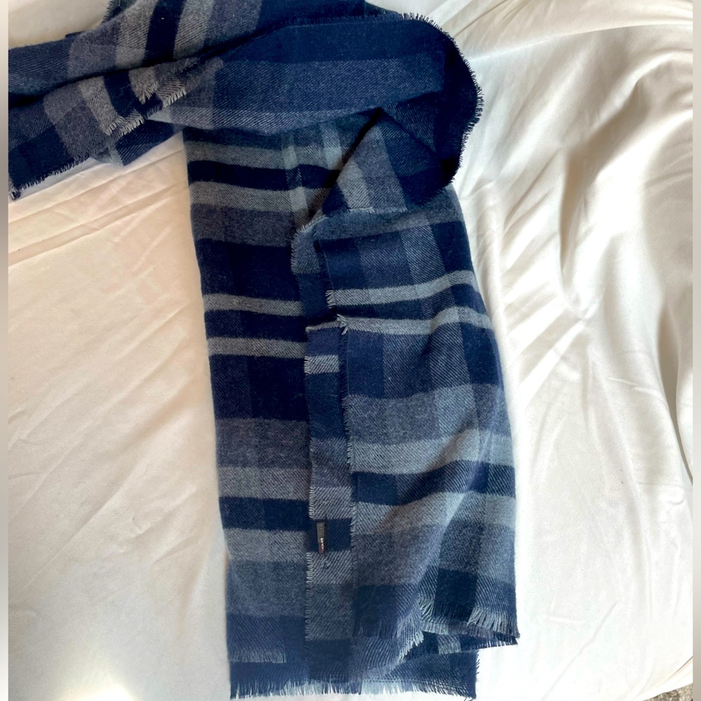 Express men’s scarf